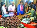 गाजर, मिरची महाग, पालेभाज्या स्वस्त - Marathi News | Carrot, expensive pepper, vegetables cheap | Latest pimpri-chinchwad News at Lokmat.com