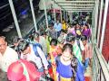 पिंपरी-चिंचवड रेल्वे स्थानक : लोकसंख्या सातपट, पुलाची रुंदी तेवढीच - Marathi News | Pimpri-Chinchwad railway station: Population seven times, bridge width and same level | Latest pimpri-chinchwad News at Lokmat.com