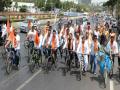 पिंपरीत शिवसेनेचा पेट्रोल - डिझेल दरवाढीविरोधात सायकल मोर्चा - Marathi News | Shiv Sena's cycle rally because petrol-diesel fuel rate increasing | Latest pune News at Lokmat.com