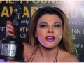 मला ट्रोल कराल तर याच अवॉर्डने मारेल...! राखी सावंत भडकली!! - Marathi News | rakhi sawant get angry on trolls says do not troll me otherwise i will hit you by this award | Latest filmy News at Lokmat.com