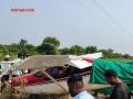 Baramati Plane Crash: बारामतीत पुन्हा विमान दुर्घटना..! गोजुबावी गावाजवळ अपघात, पायलट ट्रेनिंग सुरू असताना शेतात कोसळलं (Video) - Marathi News | baramati plane crash Another training plane crashes in Baramati; Incident in Gojubabi area, pilot safe | Latest pune News at Lokmat.com