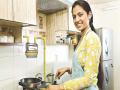 सिलिंडरमुक्त भारत लवकरच, ६ वर्षांत घराघरात पोहोचणार पीएनजी - Marathi News | Cylinder free India soon, PNG will reach households in 6 years | Latest business News at Lokmat.com