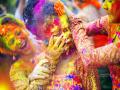 Holi special : रंगांनी खेळताना आजारांपासून बचाव करायचा असेल तर वापरा 'या' खास टीप्स - Marathi News | Holi special : Holi special harmful effects colours during holi myb | Latest beauty Photos at Lokmat.com
