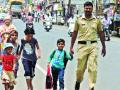 लेकराला शाळेत सोडूनच ड्युटीवर... - Marathi News |  Lechra leaves school for duty ... | Latest satara News at Lokmat.com