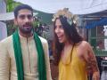 पाहा, प्रतिक बब्बर व सान्या सागरच्या मेहंदी व हळद सेरेमनीचे फोटो!! - Marathi News | Prateik Babbar and Sanya Sagar wedding see haldi and mehendi ceremony pics | Latest filmy News at Lokmat.com