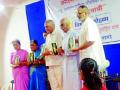 जनार्दनस्वामी यांच्या जीवनावरील आनंदयात्री कादंबरीचे प्रकाशन - Marathi News | Anandayanti novel published on the life of Janardan Swami | Latest nagpur News at Lokmat.com