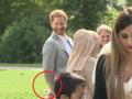 Video: चॅरिटी इव्हेंटमधून समोसा चोरी करताना दिसला प्रिन्स हॅरी! - Marathi News | Video: Prince Harry caught stealing samosa at Meghan Markle's charity event | Latest jarahatke News at Lokmat.com