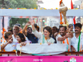तुम्ही कितीही झेंडे दाखविले तरी मविआच येणार निवडून; प्रियांका गांधी यांचे भाजप कार्यकर्त्यांना प्रत्युत्तर - Marathi News | No matter how many flags you show, Mvia will choose to come; Priyanka Gandhi's reply to BJP workers | Latest nagpur News at Lokmat.com तुम्ही कितीही झेंडे दाखविले तरी मविआच येणार निवडून; प्रियांका गांधी यांचे भाजप कार्यकर्त्यांना प्रत्युत्तर - Marathi News | No matter how many flags you show, Mvia will choose to come; Priyanka Gandhi's reply to BJP workers | Latest nagpur News at Lokmat.com