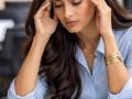 Perimenopause नेमका असतो काय? अचानक ‘ती’ रडते-चिडते-हरवून का जाते जगणे आनंदाने..? - Marathi News | menopause and perimenopause How to handle perimenopause naturally? symptoms, anxiety and stress | Latest sakhi News at Lokmat.com