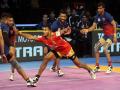 Pro Kabaddi League 2018: अखेरच्या सेकंदापर्यंत रंगला दिल्ली आणि गुजरात सामन्याचा थरार - Marathi News | Pro Kabaddi League 2018: The thrill of Delhi and Gujarat match till the last seconds | Latest kabaddi News at Lokmat.com