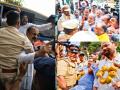 मोर्चा ‘वर्षा’वर धडकण्यापूर्वीच पोलिसांकडून नेत्यांची धरपकड; पोलिसांच्या कारवाईचा निषेध - Marathi News | Police arrest leaders before march reaches Varsha; | Latest mumbai News at Lokmat.com