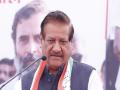 Prithviraj Chavan: भाजपामध्ये निम्मे आमदार काँग्रेसचेच, पृथ्वीराज चव्हाणांनी लगावला टोला - Marathi News | In BJP half of the MLAs belong to Congress says Congress leader Prithviraj Chavan | Latest satara News at Lokmat.com