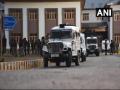 पुलवामामध्ये दहशतवादी हल्ला, दोन पोलीस शहीद   - Marathi News | Terrorist attack in Pulwama, two police martyrs | Latest national News at Lokmat.com