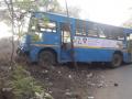 ब्रेक फेल झालेल्या बसचालकाच्या प्रसंगावधाने ५० प्रवासी सुरक्षित - Marathi News | Pune bus break fail 50 passengers safe | Latest pune News at Lokmat.com