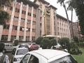 महापालिका मुख्यालय बिगाऱ्यांच्या ताब्यात - Marathi News | In the possession of the headquarters of the municipal headquarters | Latest pune News at Lokmat.com