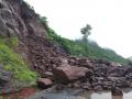 पुणे : सिंहगड घाटात कोसळली दरड, गडावर जाण्याचा मार्ग बंद   - Marathi News | Pune: Sinhgad Ghat road Closed due to landslides | Latest pune News at Lokmat.com