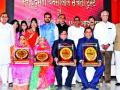 आदर्श कन्या पुरस्कार द्या - शां. ब. मुजुमदार - Marathi News | Give Ideal Virgo Award - Shan B. Mujumdar | Latest pune News at Lokmat.com