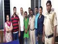 लोहरे ग्रामस्थांच्या सतर्कतेने आईला भेटला मुलगा - Marathi News | Son met with mother on alert of blacksmith villagers | Latest raigad News at Lokmat.com