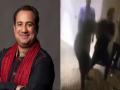 राहत फतेह अली खान यांनी नोकराला केली मारहाण, व्हिडीओ व्हायरल   - Marathi News | Rahat Fateh Ali Khan beat the servant, video went viral | Latest filmy News at Lokmat.com