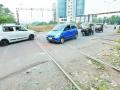 रेल्वेफाटकावरचा ‘तो’ रस्ता बेकायदेशीरच! - Marathi News | that road was illegal | Latest navi-mumbai News at Lokmat.com
