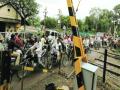 घोरपडी रेल्वे उड्डाणपूलाचे काम लवकरच सुरु होणार - Marathi News | Work of Ghorpadi Railway Flyover will begin soon | Latest pune News at Lokmat.com
