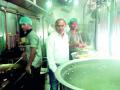 अधिकाऱ्यांनी तपासली रेल्वेगाड्यातील भोजनाची गुणवत्ता - Marathi News | Officials checked the quality of the food at the trains | Latest nagpur News at Lokmat.com