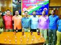 नागपूर रेल्वेस्थानकावर दारूची तस्करी पकडली - Marathi News | Liquor smuggled at Nagpur railway station | Latest nagpur News at Lokmat.com