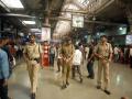 तुमच्यावर आहे रेल्वे पोलिसांची नजर! - Marathi News | railway police are watching you | Latest mumbai News at Lokmat.com