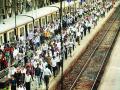 स्थानकांतील अस्वच्छतेला रेल्वेच जबाबदार! - Marathi News | Railway is responsible for the stagnation of railways! | Latest mumbai News at Lokmat.com