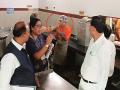 रेल्वे बोर्डाच्या ‘पीएसी’ सदस्यांची ‘दबंगगिरी, फूड ट्रॅकमधील कूकच्या लगावली कानशिलात - Marathi News | The 'Dabangagiri' of the 'PAC' members of the Railway Board, in the ear of the cook in the food track | Latest chhatrapati-sambhajinagar News at Lokmat.com