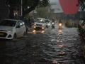 Pune Rain: पुण्यात 2 तासांत रेकॉर्ड ब्रेक; तुफानी पावसाने रस्त्यांना नद्यांचे स्वरूप, जनजीवनही विस्कळीत - Marathi News | Pune Rain: Record break in 2 hours in Pune; Due to the torrential rains, the roads are flooded and life is disrupted | Latest pune News at Lokmat.com