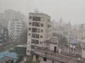 Pune Rain: पुण्यात पावसाचा धुमाकूळ; सोसाट्याचा वारा, विजेचा कडकडाट अन् ढगांचा गडगडाट, नागरिकांची उडाली धांदल - Marathi News | Heavy rain in Pune; Gusty winds and gale force winds create panic among citizens | Latest pune News at Lokmat.com
