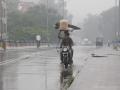 Heavy Rain: अरबी समुद्रातील कमी दाबाच्या पट्ट्यामुळे राज्यात पावसाचा हाहाकार; संपूर्ण जनजीवन विस्कळीत - Marathi News | The low pressure area in the arabian sea caused heavy rainfall in the maharashtra disrupted entire life | Latest pune News at Lokmat.com