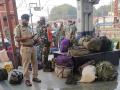 Chhattisgarh : रायपूर रेल्वे स्टेशनवर स्फोट; CRPF चे सहा जवान गंभीर जखमी - Marathi News | Chhattisgarh: Blast hits CRPF special train at Raipur railway station, 4 personnel injured | Latest national News at Lokmat.com