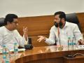 राज ठाकरे यांनी घेतली मुख्यमंत्री एकनाथ शिंदे यांची भेट; काँग्रेसचे नेतेही भेटीला - Marathi News | mns chief raj thackeray met chief minister eknath shinde congress leaders also visited | Latest mumbai News at Lokmat.com