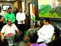 संपकरी कामगारांचा पगार कापू नका, राज ठाकरे यांची सूचना - Marathi News | Raj Thackeray's notice | Latest thane News at Lokmat.com