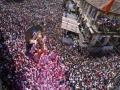 मुंबईमध्ये गणपती बाप्पाच्या विसर्जन मिरवणुकांचा थाट - Marathi News | In Mumbai, Ganat Bappa's immersion procession was made | Latest maharashtra Videos at Lokmat.com