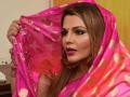 Video: ड्रामा क्विन राखी सावंतचा ‘सोळा शृंगार’ ड्रामा!  - Marathi News | Video: rakhi sawant reached kumbh mela she wear sindoor, bindi | Latest filmy News at Lokmat.com