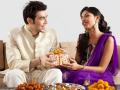 Raksha Bandhan 2019 : बहिणीला गिफ्ट देण्यासाठी काही खास गिफ्ट ऑप्शन्स - Marathi News | Raksha Bandhan 2019 Special gift ideas for raksha bandhan or fashionable gift items to gift on rakhi for your sister | Latest relationship Photos at Lokmat.com