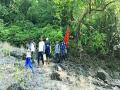 रायगड प्रदक्षिणेत ७०० साहसवीर, चार वर्षांच्या मुलीसह ७० वर्षांच्या आजोबांनी घेतला सहभाग - Marathi News | Seventy-year-old grandfather accompanied by 700 heroes, four-year-old daughter participated in Raigad Prakashin | Latest raigad News at Lokmat.com