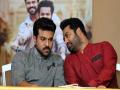 Ram Charan Jr Ntr : इतकी ओव्हरॲक्टिंग? रामचरण व ज्युनिअर एनटीआरचं इंग्लिश ऐकून लोकांनी केलं ट्रोल - Marathi News | RRR Star Ram Charan Jr Ntr Trolled For Fake American Accent | Latest filmy News at Lokmat.com