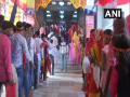 Ram Navami 2019 : देशभरात आज रामनवमीचा उत्साह, अयोध्यानगरी सज्ज - Marathi News | Ram Navami 2019 People queue up at ram temple to offer prayers on RamNavami | Latest national News at Lokmat.com