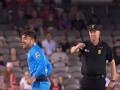 पंचांनी आऊट न देता केली 'ही' कृती; फलंदाजाला वाटली होती वेगळीच भिती - Marathi News | cricket umpire did 'this' action without giving out; The batsman had a different fear | Latest cricket News at Lokmat.com