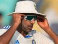 R Ashwin : आर अश्विनला तातडीने माघार का घ्यावी लागली? जाणून घ्या Exclusive Details  - Marathi News | India vs England 3rd Test Live update : R Ashwin's mother has been admitted to the hospital, He's rushed back home to visit his mother | Latest cricket News at Lokmat.com