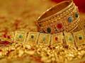 Gold, Silver Price Today: आनंदाची बातमी! सोने 800 रुपये, चांदी हजार रुपयांनी स्वस्त, फटाफट चेक करा आजचे दर - Marathi News | Gold, Silver Price Today Good news Gold Rs 800, Silver Rs 1000 cheaper | Latest business Photos at Lokmat.com