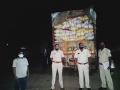 रेशनचा तांदूळ असल्याची शंका; ट्रक पोलिसांच्या ताब्यात   - Marathi News | Suspected to be ration rice; Truck in police custody | Latest vashim News at Lokmat.com