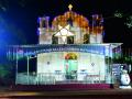 रत्नागिरीत नाताळनिमित्त चर्चवर रोषणाई - Marathi News | Christmas lights shine on the church in Ratnagiri | Latest ratnagiri News at Lokmat.com