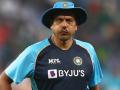 Ravi Shastri makes BIG statement : भारतात जळकुटे लोकं आहेत, तुम्ही अपयशी व्हाल याचीच ते वाट पाहतात; रवी शास्त्री यांचे मोठे विधान - Marathi News | Former Indian men's cricket team chief coach Ravi Shastri has said, In India there is always jealousy and people willing you to fail | Latest cricket Photos at Lokmat.com