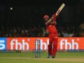 IPL 2019 RCB vs CSK : फॅफ काठावर पास, तर ABD नापास, पाहा अफलातून झेल - Marathi News | IPL 2019 RCB vs CSK: Faf du Plessis makes amends for his earlier drop as he maintains his composure at the long-off boundary to dismiss ABD | Latest cricket News at Lokmat.com