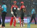 DDvRCB, IPL 2018 : कोहलीने भांगडा करत केला विजयाचा आनंद साजरा... पाहा हा व्हीडीओ - Marathi News | RCBvDD, IPL 2018 LIVE: Virat Kohli will be playing against Delhi | Latest cricket News at Lokmat.com